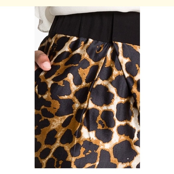 Relaxed Leopard Jogger - Picture 4 of 5